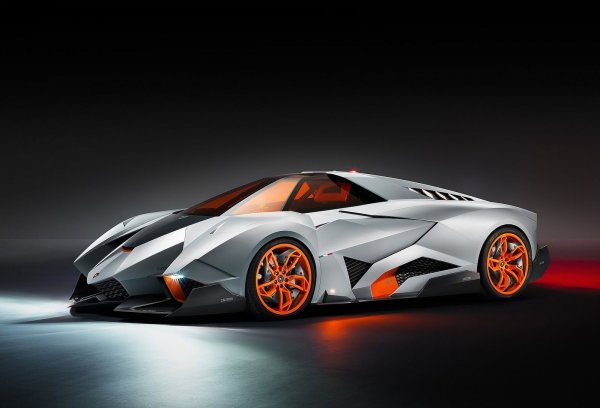 Lamborghini отпразнува своя 50-ти рожден ден, като създава една от &bdquo;най-скандалните" коли, правени някога. Едноместният &bdquo;Егоист&ldquo; е оборудван с 5,2-литров V10 двигател с мощност 592 конски сили! Дизайнът на автомобила (отвътре и отвън) е вдъхновен от аналога на изтребителя, като кабината прилича повече на пилотска в самолет.

Освен това Egoista е направен предимно от въглеродни влакна и алуминий. Екзотичното творение на Lamborghini не е специална поръчка за някой супер богат клиент на марката, а черешката на тортата за юбилея. Ето защо все още е в музея на компанията .
